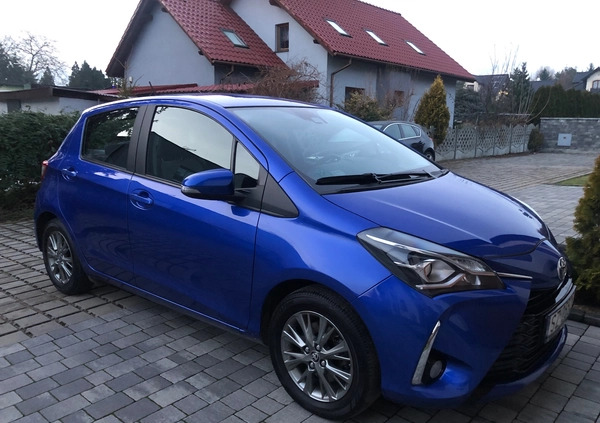 Toyota Yaris cena 54000 przebieg: 37600, rok produkcji 2019 z Pieńsk małe 154